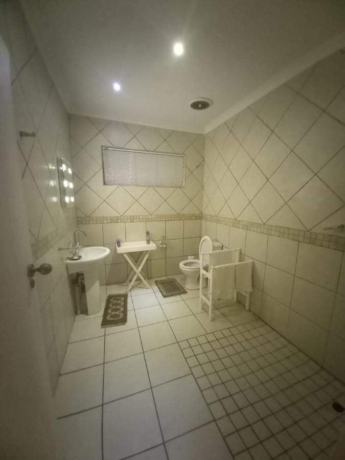 Michael-Angelo Guest House 波切夫斯特鲁姆 外观 照片